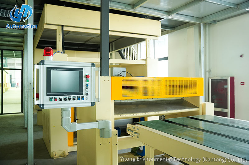 Synchronous Cutter For Impregnated Decorative Paper